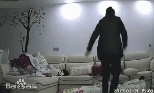 中國長沙保姆「狂摔10月嬰」　僅遭拘留12天、罰款人民幣5百元
