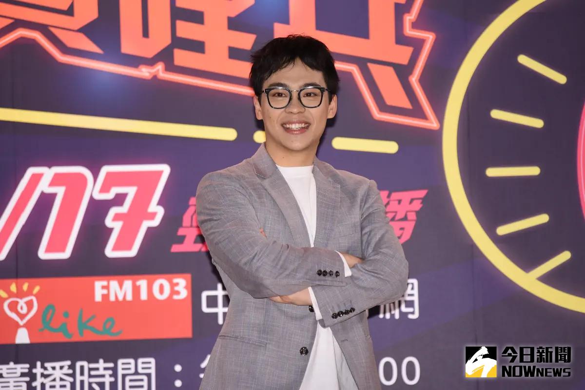 ▲賀瓏（如圖）在演藝界內傳過好幾次爭議風波，包括為了在辯論節目勝出，不惜提到劉真也刺激到辛龍，與舊女友龍龍分手不愉快，還有節目涉及歧視身障的輿論風暴。（圖／記者陳明安攝影）