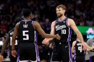 NBA強權卡位戰/終於贏了!國王129:94大勝公鹿 終結對戰15連敗