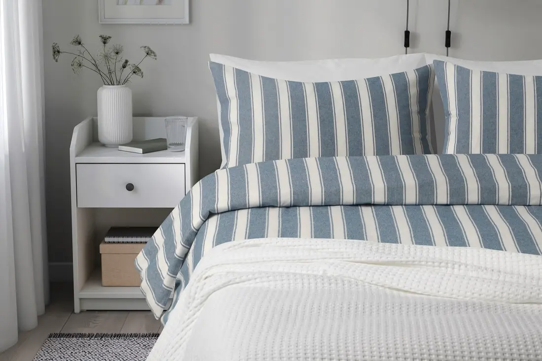 ▲IKEA即起至20日前，被套組現折600元，原價999元、特價399元，且絕版品出清倒數最後8天，居家小物低於5折。（圖／IKEA提供）