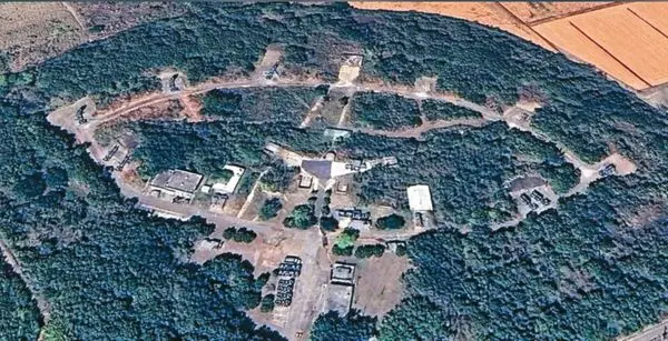 ▲大肚山軍事基地被衛星拍的一清二楚（圖／google earth）