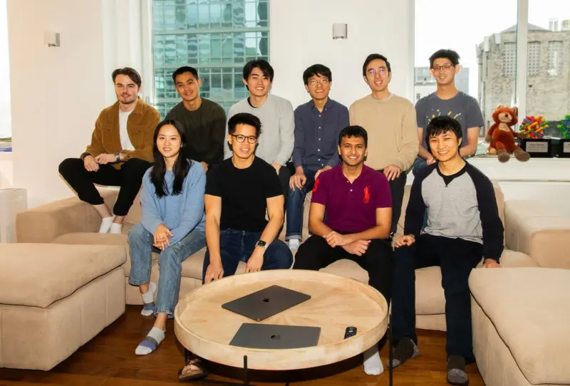 ▲成立僅約2個月、只有10人團隊的新創公司「Cognition」，推出全球首位AI軟體工程師「Devin」。（圖／翻攝自彭博社）