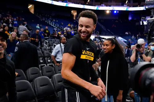 ▲NBA超級球星Stephen Curry在3月14日當天年滿36歲，他用一種搞笑的方式調侃自己「老了」。（圖／美聯社／達志影像）