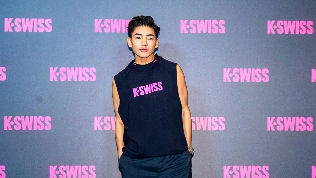 ▲孔子的76代子孫孔令奇在IG上宣布向女友求婚成功，並秀出4克拉鑽戒，甜蜜高喊：「再度相信愛情。」（圖／翻攝自孔令奇IG）