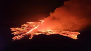 冰島火山4個月內4度噴發！知名景點藍湖急關閉　居民：都懶得提了
