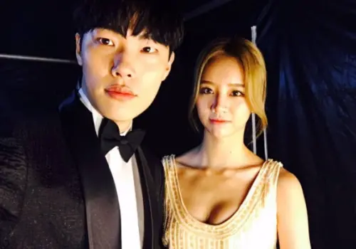 柳俊烈參加《請回答1988》10周年！調整行程出席　分開拍攝避惠利
