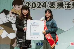家扶自強兒少侯雅筑,祖孫三人住在3坪不到的房間、每天早餐僅15元,姊弟以優異成績爭取獎助學金補貼家用。(圖/家扶基金會提供) ▲家扶自強兒少侯雅筑,祖孫三人住在3坪不到的房間、每天早餐僅15元,姊弟以優異成績爭取獎助學金補貼家用。(圖/家扶基金會提供)