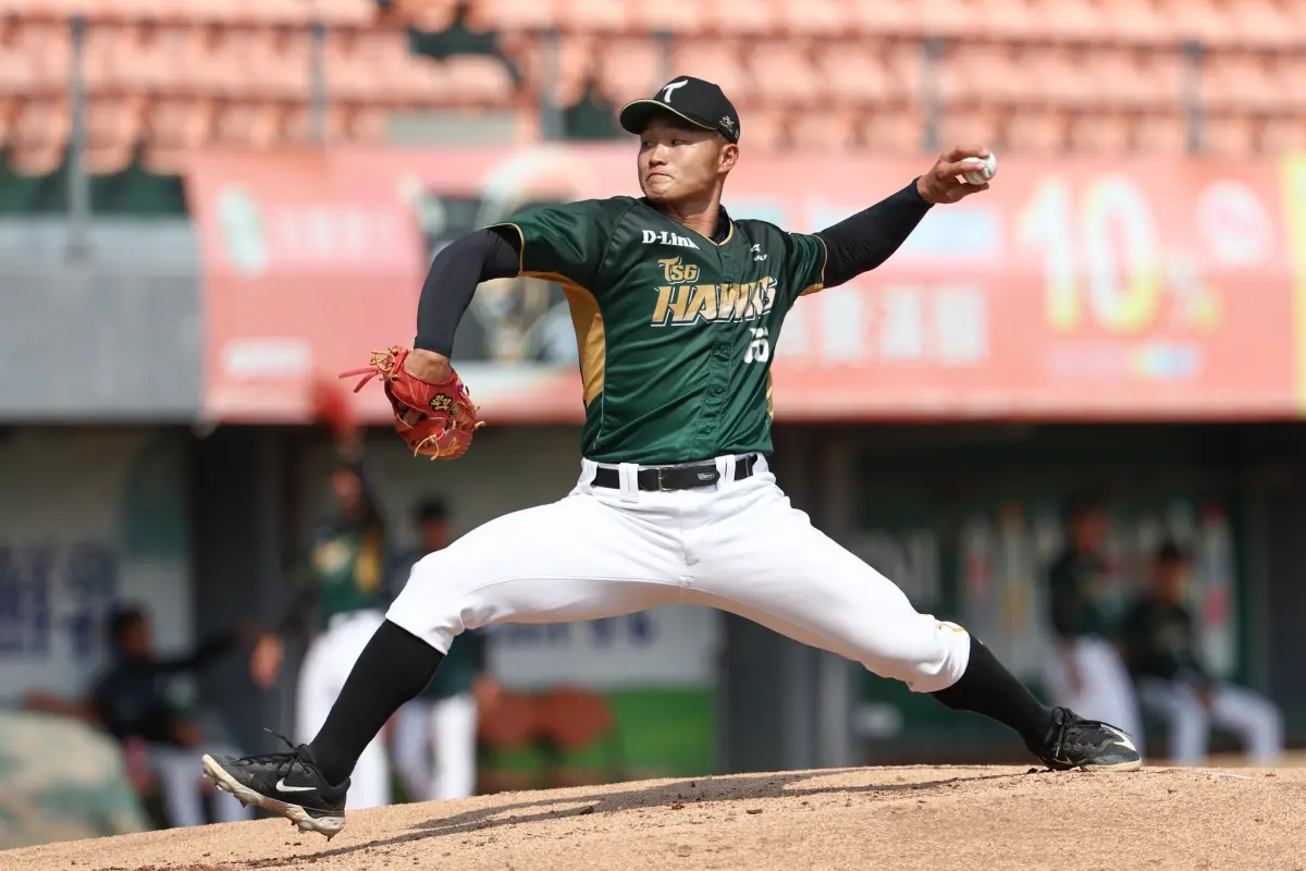 ▲台鋼雄鷹先發投手陳柏清主投7.2局無失分，僅被敲1支安打，奪下生涯首勝。（圖／台鋼熊鷹粉專，資料照）