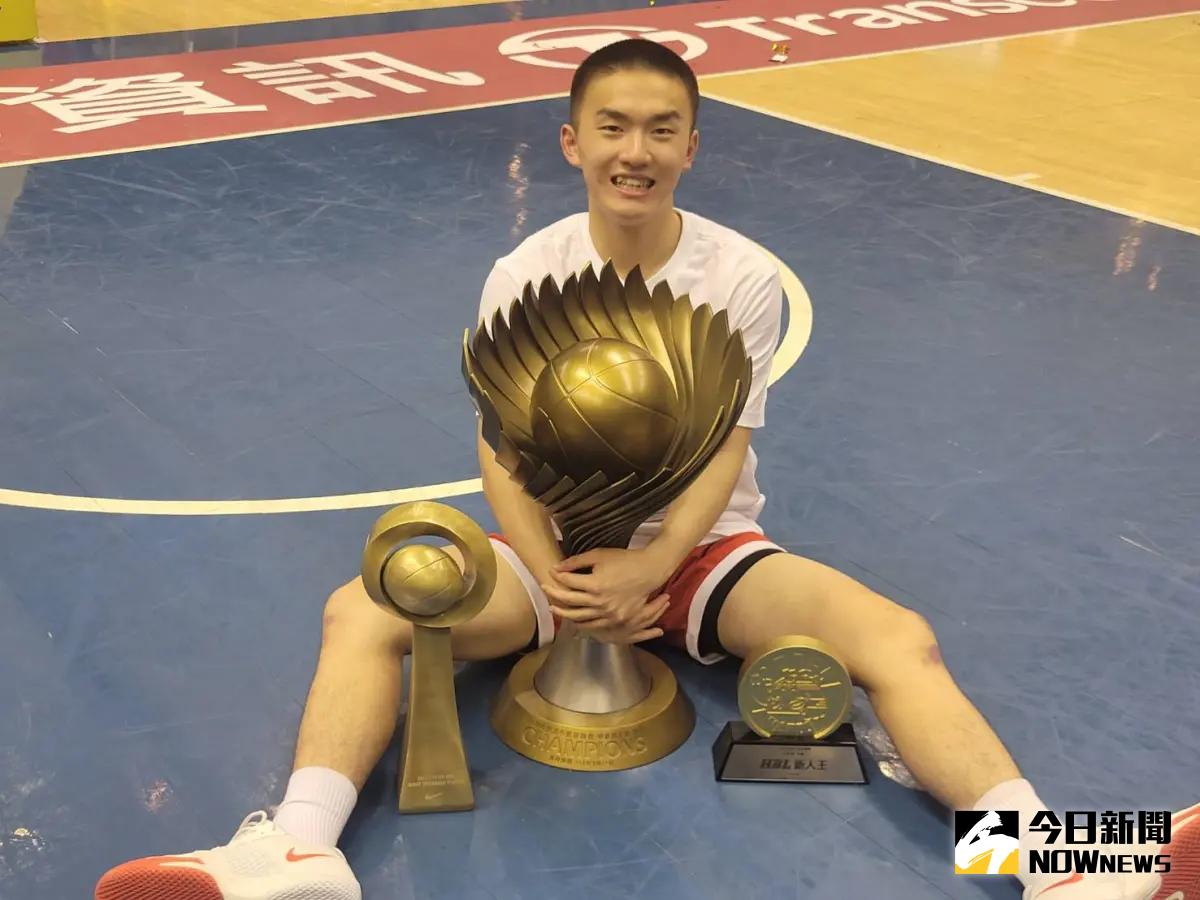 ▲南山「神岡柯瑞」黃瀚陞扮演救世主，率隊突破亞軍魔咒，成為FMVP。（圖/記者黃建霖攝）