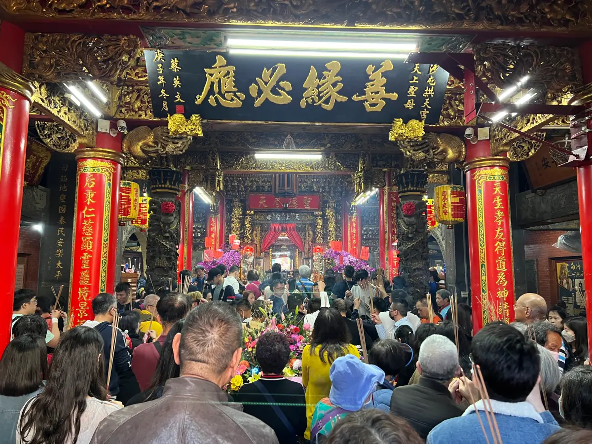 ▲2024「白沙屯媽祖」遶境進香已經出發，民眾參與期間需注意冷氣團帶來的早晚低溫，降雨影響不大。（圖／記者張志浩攝）