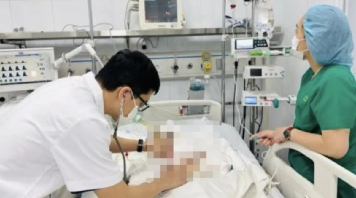 ▲1名13歲中學生在家裡做功課時，面前的筆記型電腦突然爆炸，最終慘死。（圖／翻攝自影片）