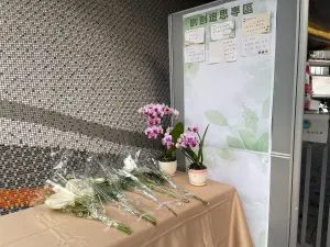 民眾自發獻花追思遭移除惹議!衛福部即起設剴剴追思專區