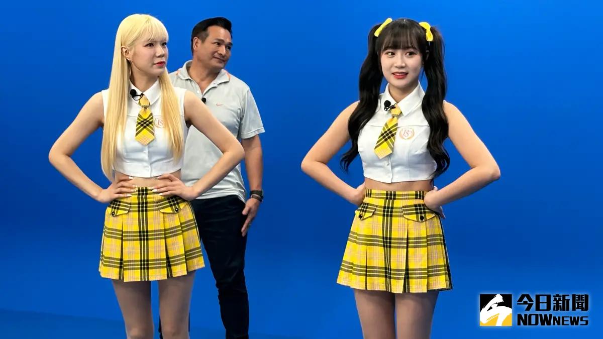 ▲中信兄弟啦啦隊李丹妃（左）、邊荷律（右）降臨《野球名人房》，獻出台灣首場節目處女秀，兩人非常健談，大讚台灣的「兩款酒精飲料」非常好喝。（圖／記者詹鎰睿攝影）