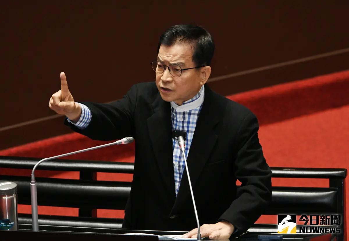 ▲國民黨立委賴士葆與多位藍委提出「核子反應器設施延役條例草案」。（圖／記者林調遜攝，資料照）