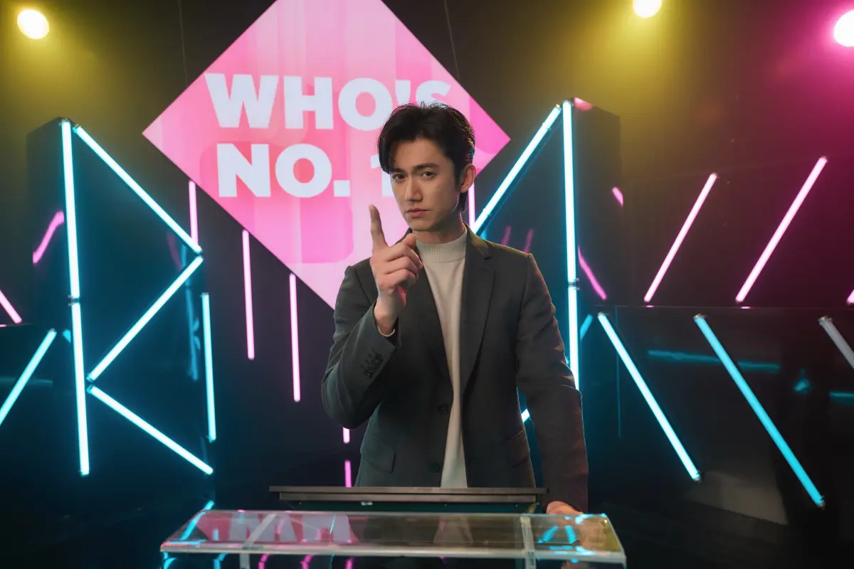 ▲金馬影帝吳慷仁5小時狂拍3支廣告，被操到長針眼。（圖／營養師輕食提供）