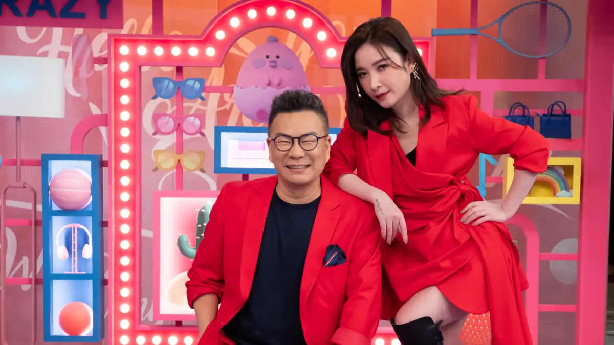 ▲許維恩（右）因突然請辭《哈囉你有事嗎？》改由甜美女神曾智希接下主持棒，原因曝光了。（圖／東森綜合提供）