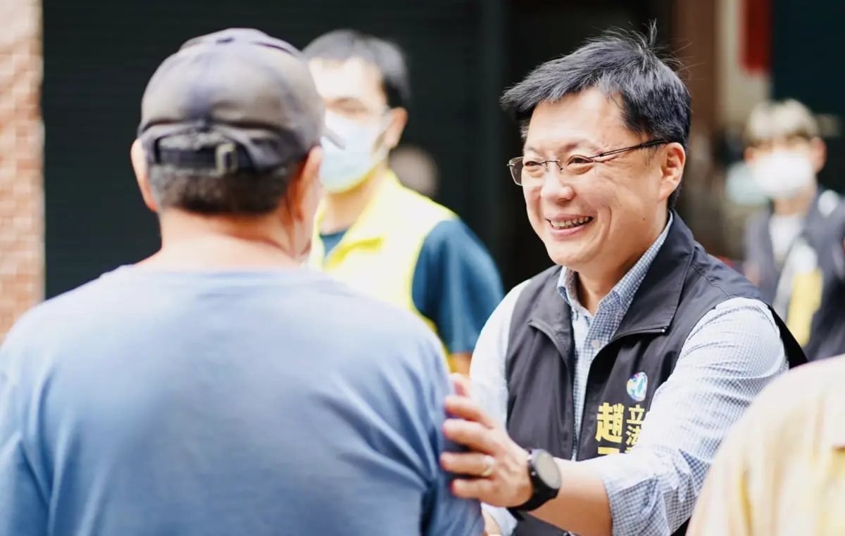 ▲趙天麟今日率隊現身邱議瑩競辦開幕茶會，宣示力挺邱議瑩參選高雄市長。（圖／翻攝自趙天麟臉書）