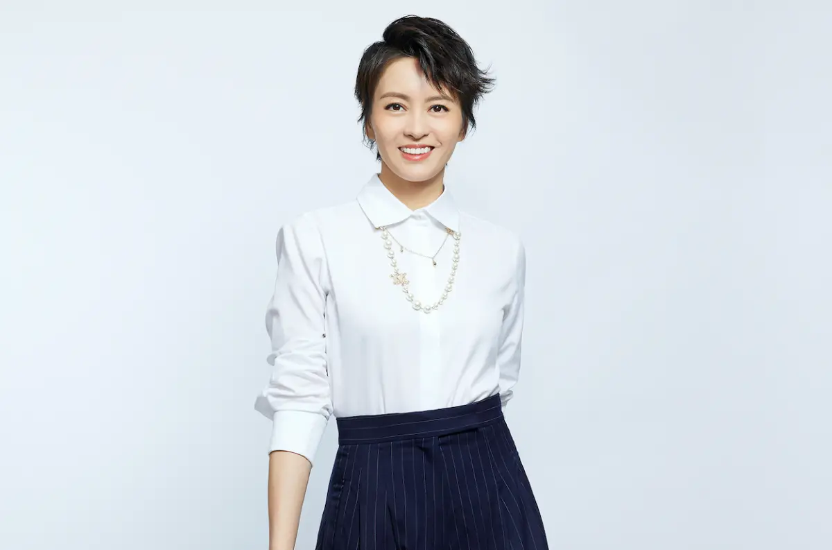 ▲梁詠琪即將在台北小巨蛋開唱，開直播時與歌迷分享歌單，還大方接受粉絲點歌。（圖／小金鹿娛樂提供）