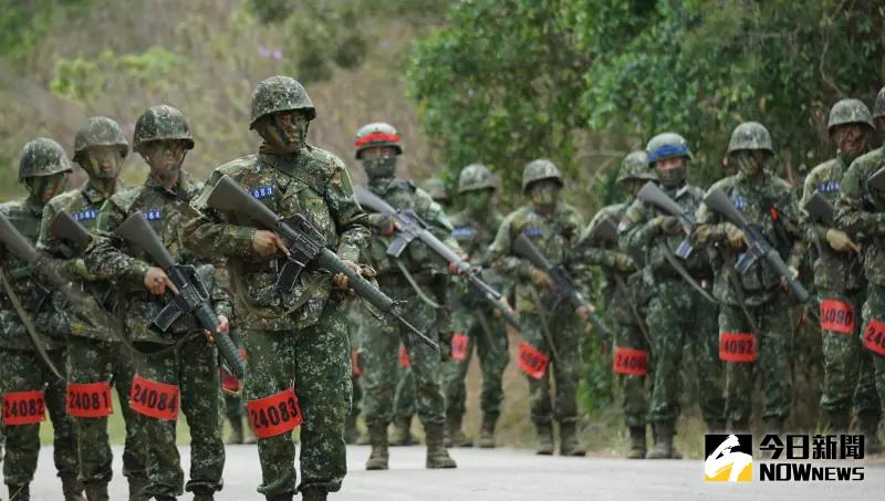 台大生怒轟軍人「低薪水蛭」！現役國軍曬報稅單打臉　超狂年收曝