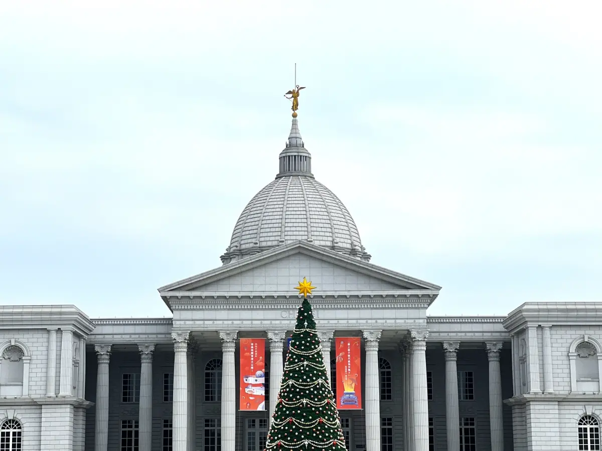 ▲奇美博物館5月2日至9月1日特展「從拉斐爾到梵谷：英國國家藝廊珍藏展」，之前開放預訂即造成搶購，一票難求。現在禧榕軒大飯店、台南晶英酒店、捷絲旅台南館都推出住房將送奇美博物館展覽「免預約門票」。（圖／禧榕軒大飯店提供）