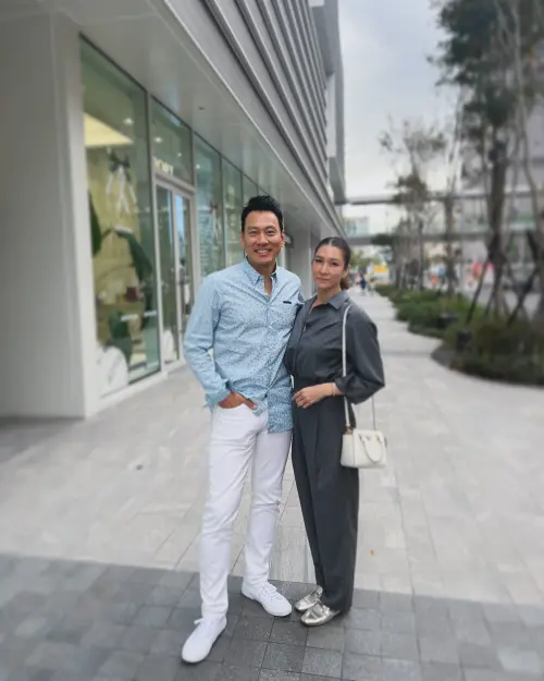▲艾力克斯（左）與李詠嫻婚姻幸福，是演藝圈的銀色夫妻。（圖／艾力克斯臉書）