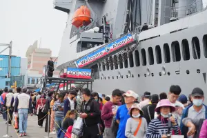 海軍敦睦艦隊抵台中港　展示新一代兵力軍艦
