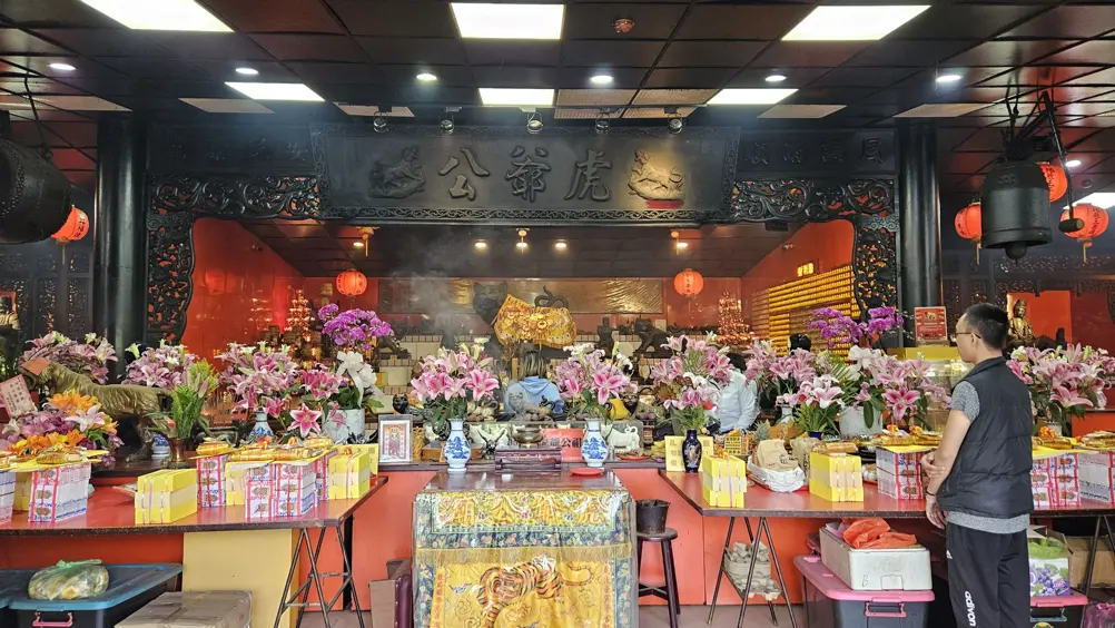 ▲虎爺公的靈驗，吸引做生意的商人及業務前來參拜。（圖／品牌提供）