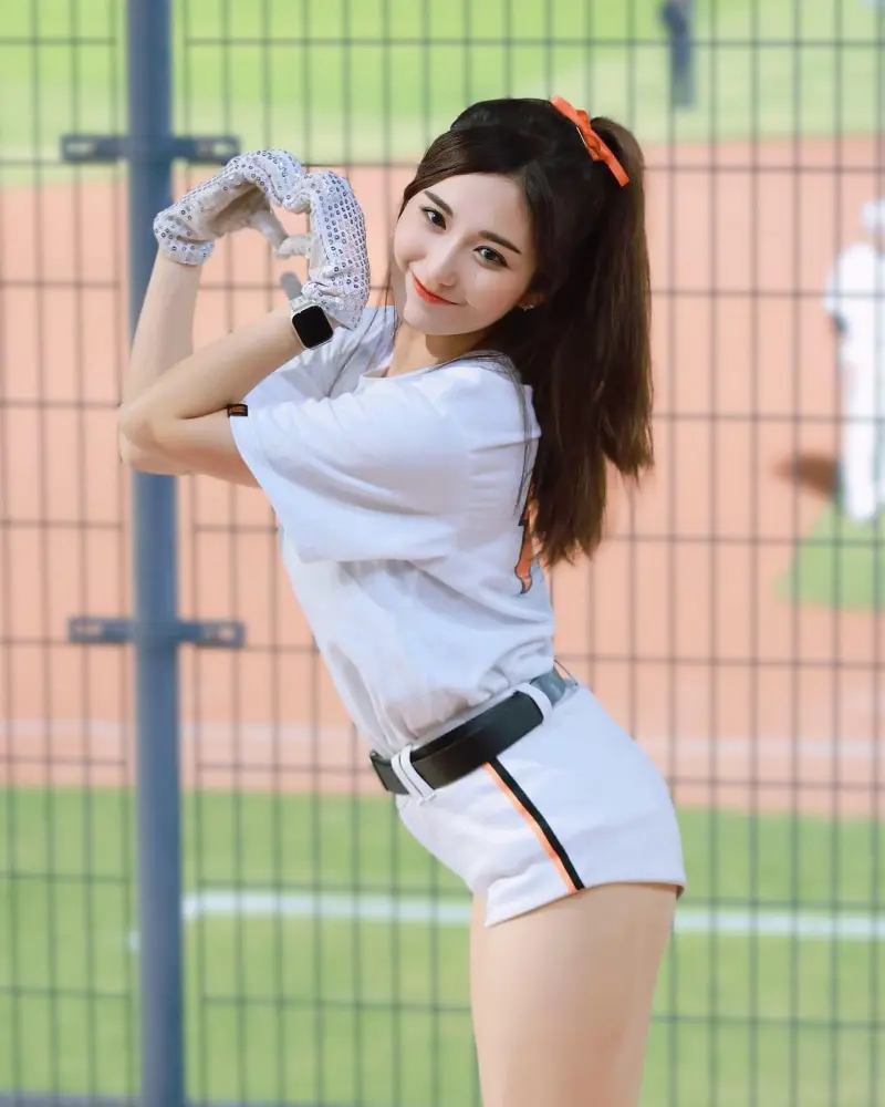 ▲Mina是Uni-Girls、Wings Girls成員，擁有一群死忠粉絲。（圖／吳綵冞臉書）