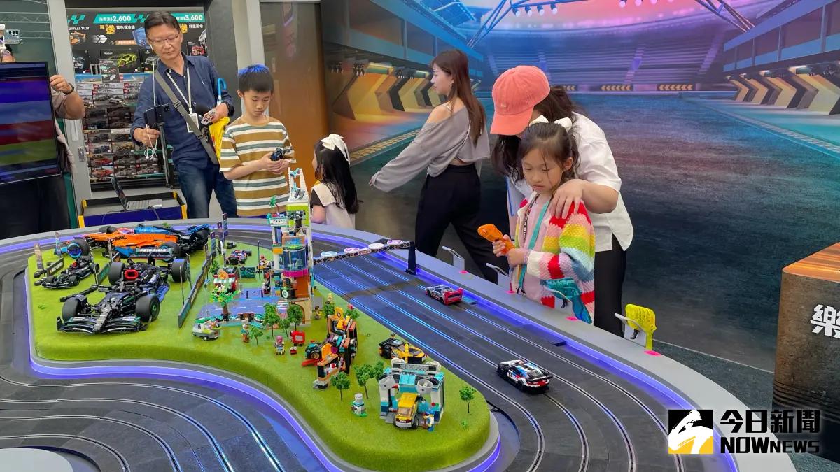 ▲「樂高®極速賽車」打造三大關卡讓玩家們身歷其境，猶如進入真實賽車維修站中。（圖／記者陳美嘉攝，2024.03.22）