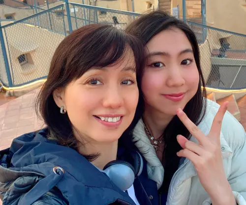 ▲其實蔡幸娟（左）淡出演藝圈後，也經常在臉書分享與女兒蛋蛋（右）四處旅遊的合照。（圖／蔡幸娟 幸福共嬋娟臉書）