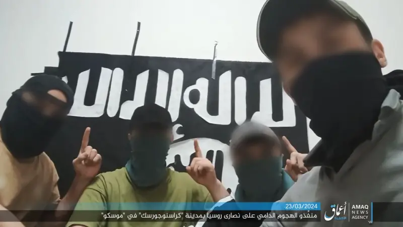 ▲伊斯蘭國所屬的阿瑪克（Amaq）通訊社，在Telegram上分享了一張據稱是四位槍手的照片，重申此次莫斯科恐攻就是他們所為。（圖／翻攝自X）