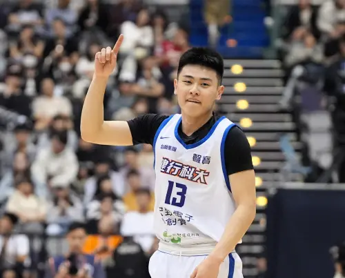 主力前鋒劉丞勳在四強賽攻下21分,幫助健行科大挺進冠軍賽。(圖/大專體總提供) ▲主力前鋒劉丞勳在四強賽攻下21分,幫助健行科大挺進冠軍賽。(圖/大專體總提供)