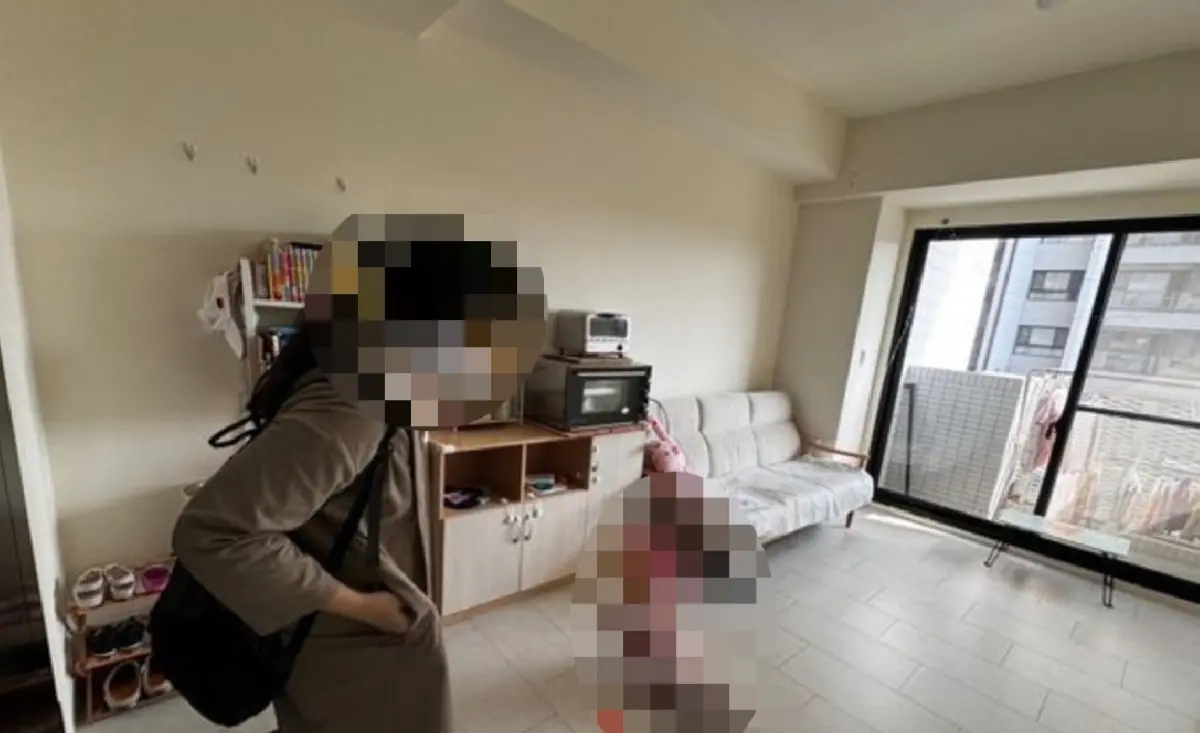 ▲警方調查發現，張女為低收入戶，獨自扶養2歲女兒，因為想要幫女兒補充營養，所以帶著女兒進入賣場行竊。（圖／翻攝畫面）