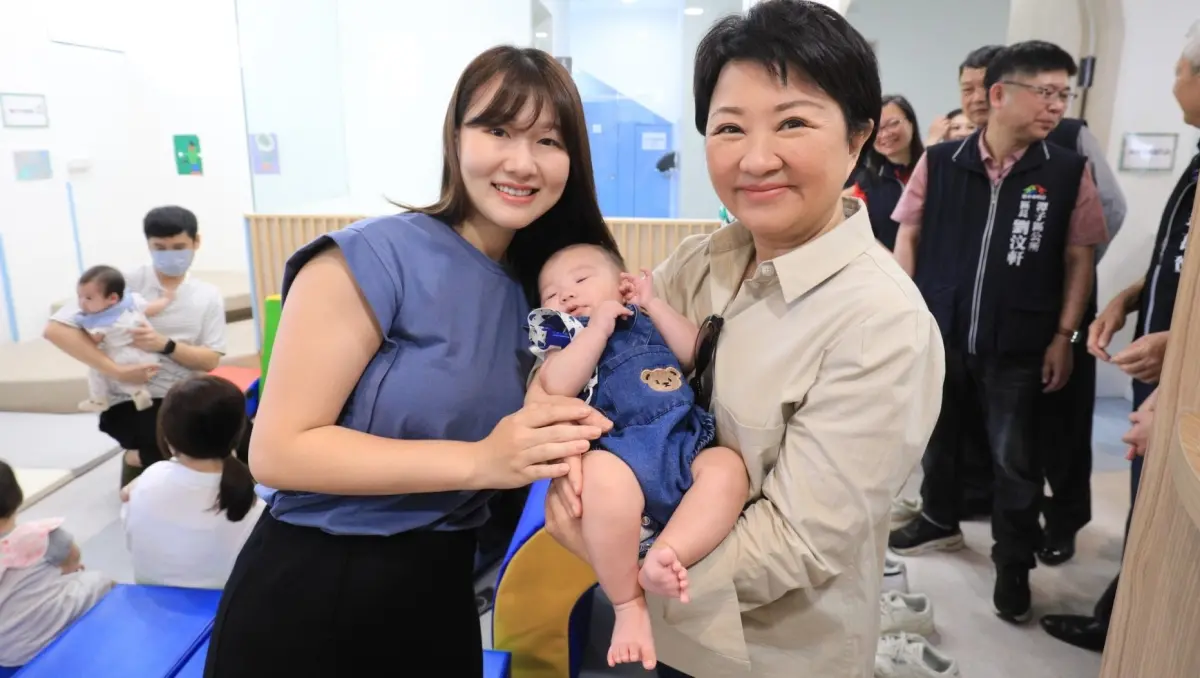 ▲民調支持度持續領先的盧秀燕，今天到潭子主持托嬰中心啟用典禮。（圖／台中政府提供，2024.03.25）