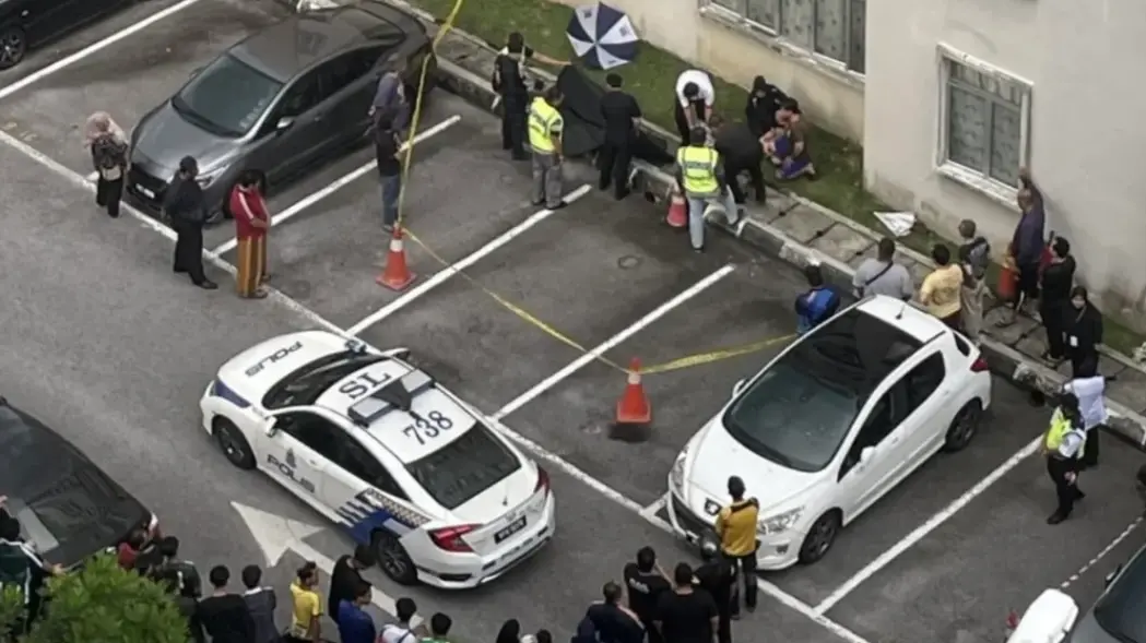 ▲警方接獲通報後立即趕到事發現場，發現一名四歲男童的遺體，他從16樓高空墜落。（圖／翻攝自X）