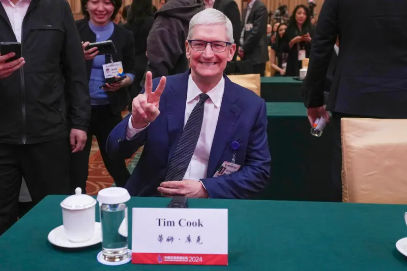 ▲蘋果公司執行長庫克（Tim Cook）近日訪問中國，並在行程中大力稱讚中國的開放與繁榮。（圖／美聯社／達志影像）