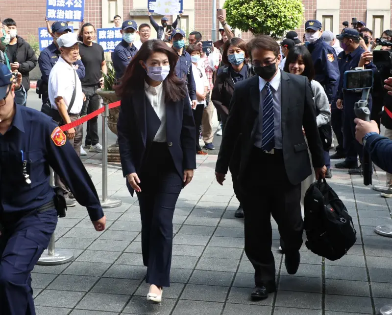 ▲現任新竹市長高虹安，遭控於擔任立委期間，涉嫌詐領助理費達新台幣46萬餘元。今（26日）上午，台北地院一審宣判結果出爐。（圖／NOWnews攝影中心）