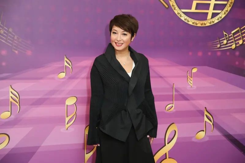 香港歌手黎明詩爆抗癌半年離世！曾唱紅《敢恨敢愛》　享年58歲