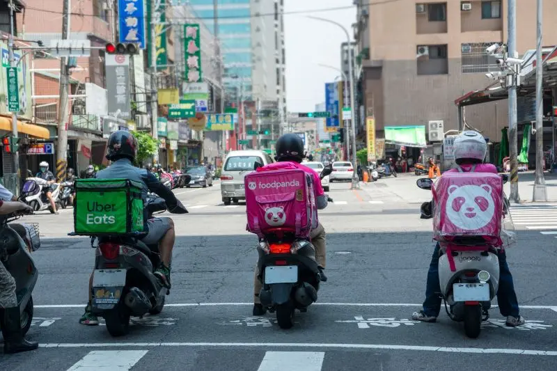 ▲Uber 今(14)日宣布,將以9億5千萬美元現金併購 Delivery Hero 旗下的 foodpanda 台灣外送事業。(示意圖/記者周叔萍攝)