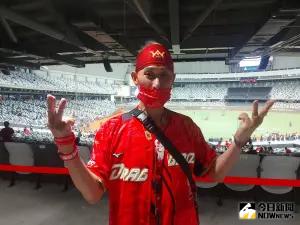 中職開幕戰驚喜見龍爸！不用再怕下雨　經歷「我們要巨蛋」感觸深

