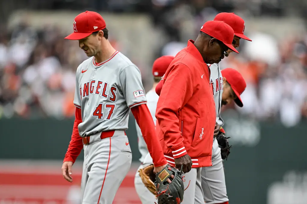 ▲大谷翔平走後洛杉磯天使陷低潮！投手群6局被敲14安失9分，苦吞開季2連敗。（圖／美聯社／達志影像）