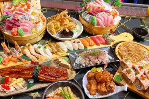 ▲浮誇系日料店「森川丼丼」，以高CP值及兼具視覺及味覺美食，受到消費者青睞。（圖／森川提供）