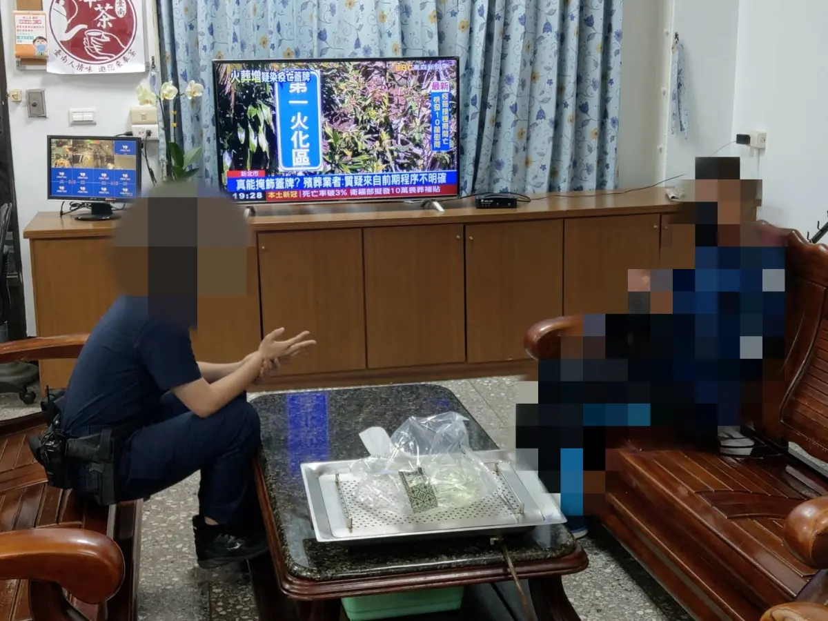 ▲台南市麻豆分局官田分駐所的31歲梁姓女警曾開導民眾打消輕生念頭。（圖／麻豆分局官網）