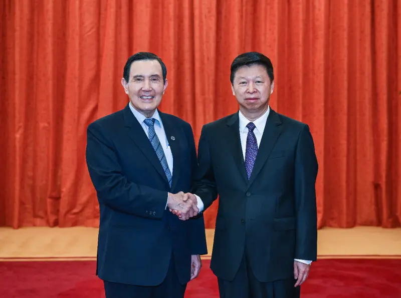 ▲前總統馬英九(左)率團訪問中國，1日晚間與中國國台辦主任宋濤會面。（圖／馬英九基金會提供）