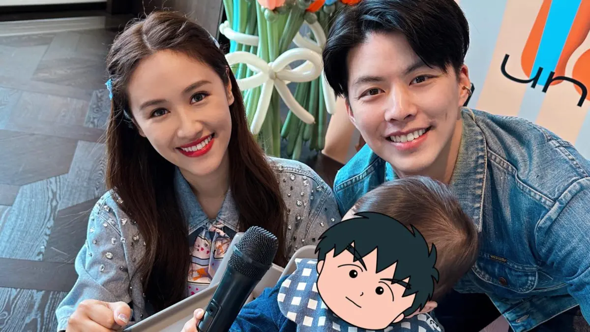 ▲吳宗憲長孫抓周沒碰麥克風，舅舅鹿希派送上卡片，一句話讓吳姍儒（左一）泛淚。（圖／吳姍儒臉書）