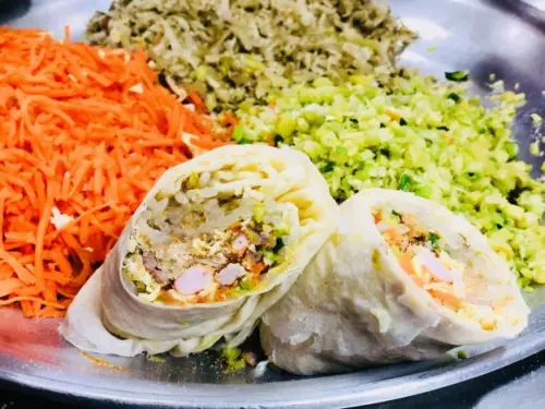 ▲潤餅中通常會包入大量的蔬菜。（圖／取自台南市政府官網）