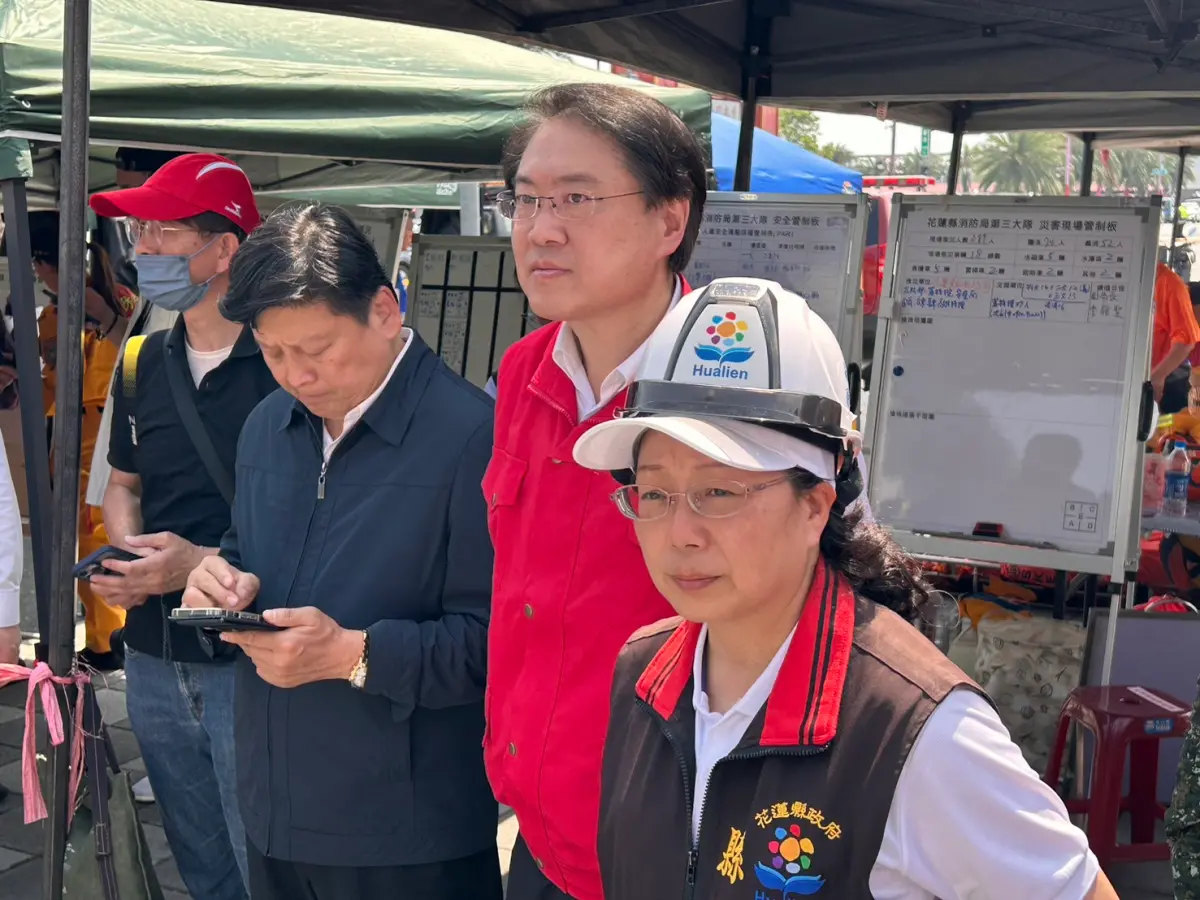 ▲內政部長林右昌抵達花蓮勘災。（圖／內政部提供）