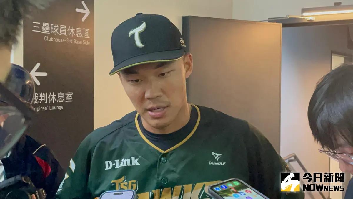 ▲台鋼雄鷹王柏融賽後獲選MVP，透露興奮情緒。（圖／吳政紘攝）