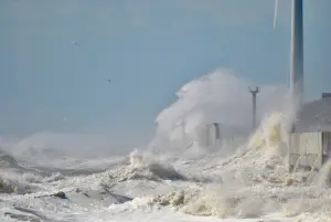 7.2強震「發海嘯警報」！東部地形能擋海嘯波　上次災情是157年前
