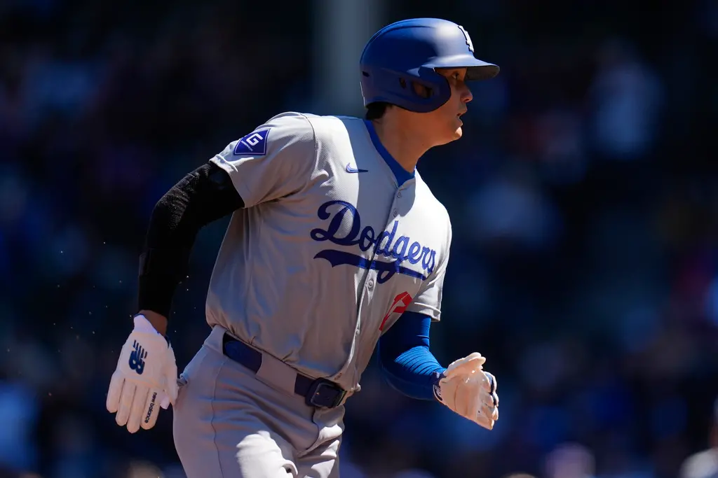 ▲道奇隊主帥Dave Roberts直言，若不是第8局打擊時有逆風，大谷翔平這一場比賽很有可能會是單場「雙響砲」。（圖／美聯社／達志影像）